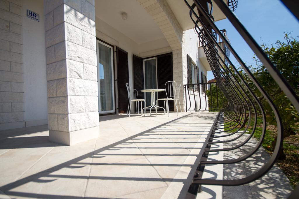 Apartments Terra Petrosa Трогир Стая снимка