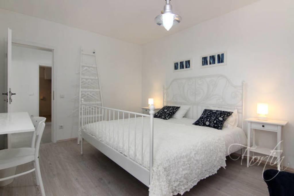 Apartments Terra Petrosa Трогир Екстериор снимка